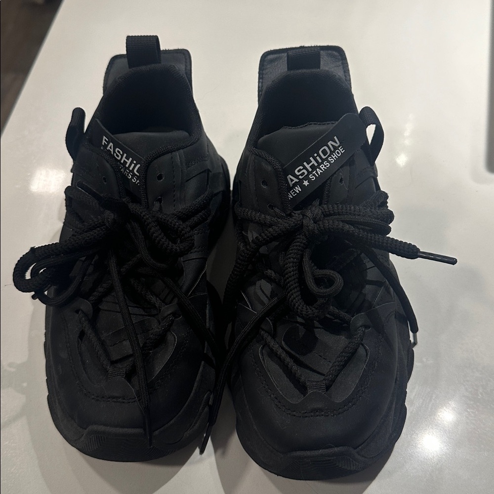 Black Fashion Sneakers